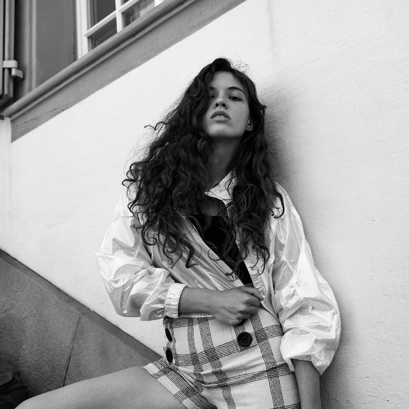 studio beauty fashion portrait